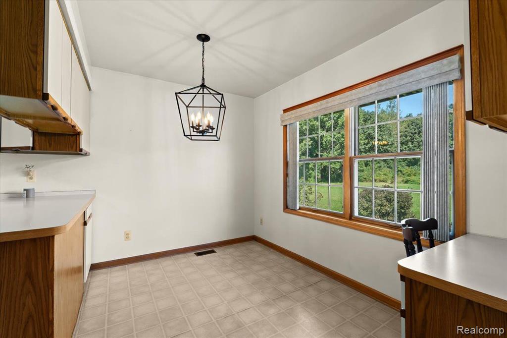 2198 Argentine Road Howell, MI 48855 - Photo 10 of 39