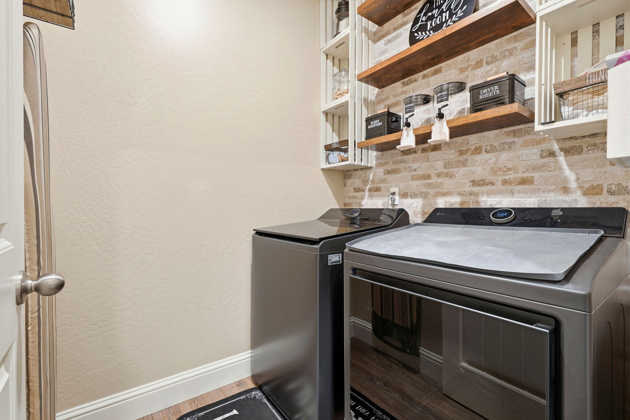 756 Strada Street Lemoore, CA 93245 - Photo 21 of 53 a close up of a stove top oven