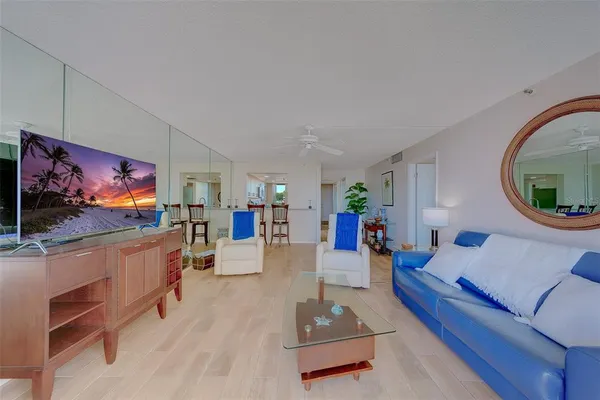 a view of a livingroom with furniture