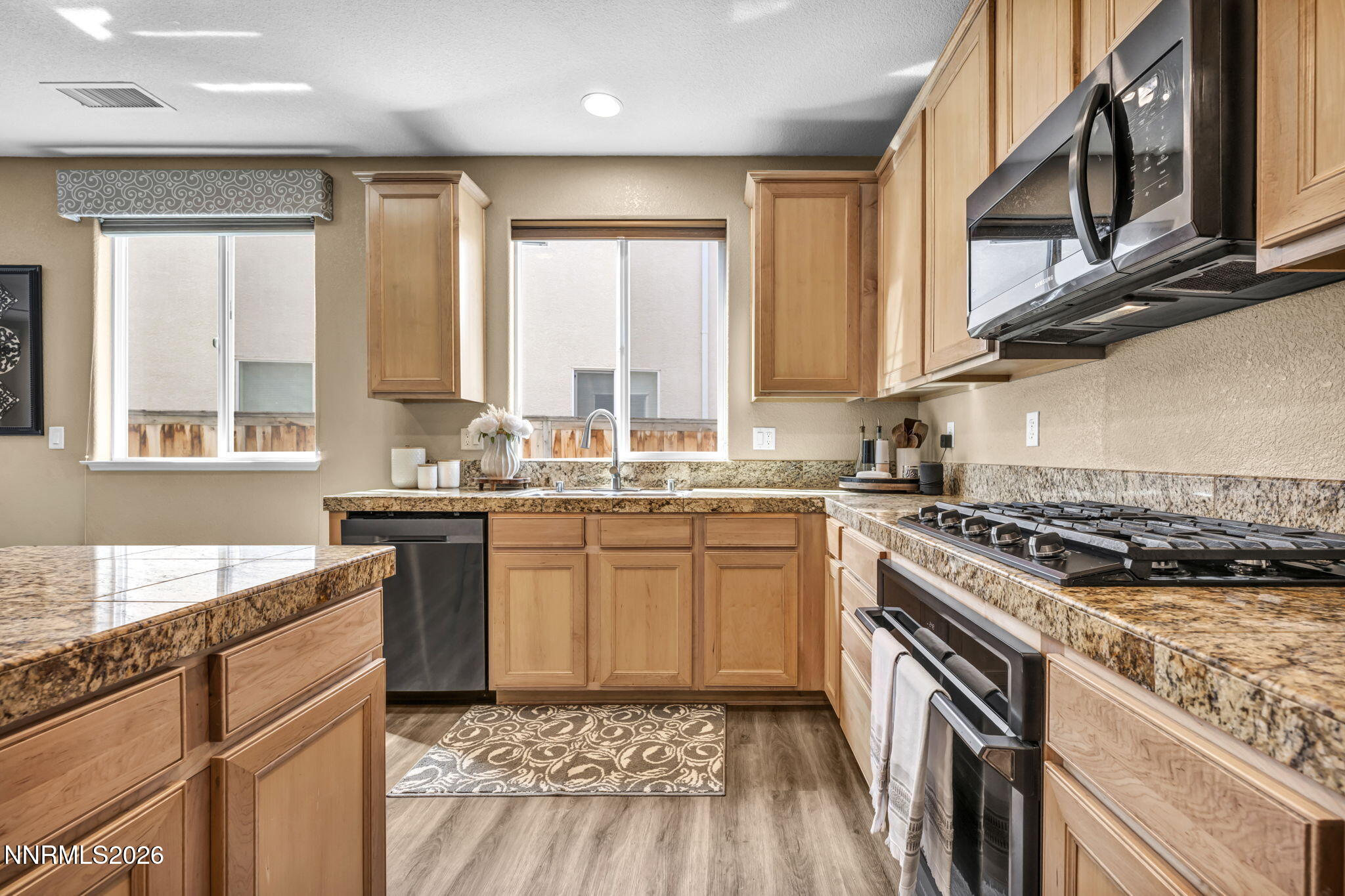 490 Luciana Drive Reno, NV 89521 - Photo 12 of 43 44-web-or-mls-490-luciana-dr