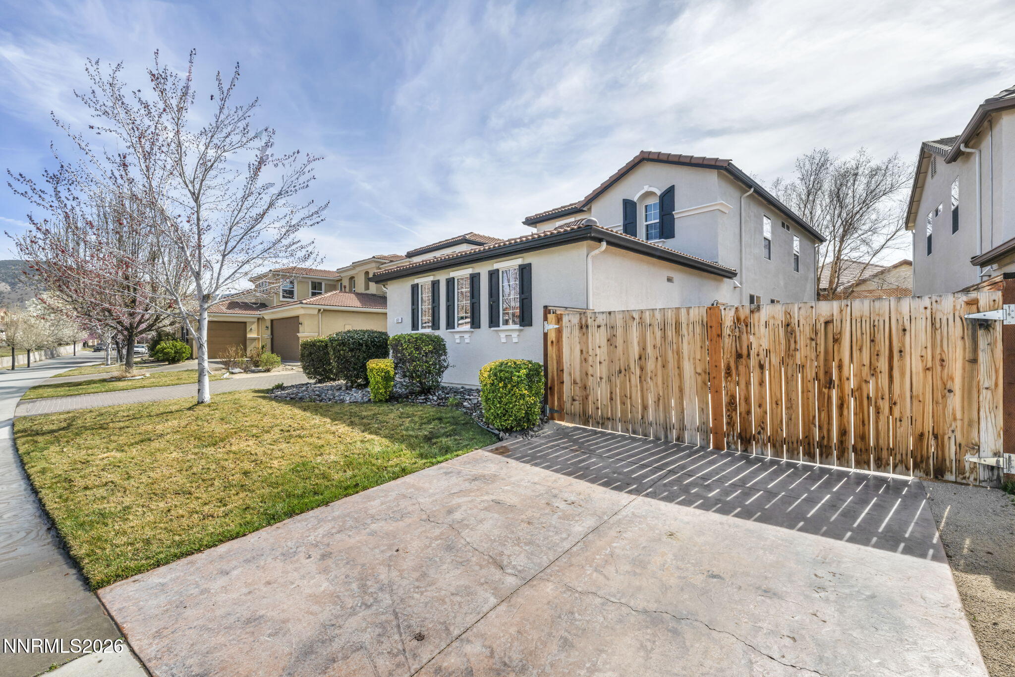 490 Luciana Drive Reno, NV 89521 - Photo 4 of 43 7-web-or-mls-490-luciana-dr