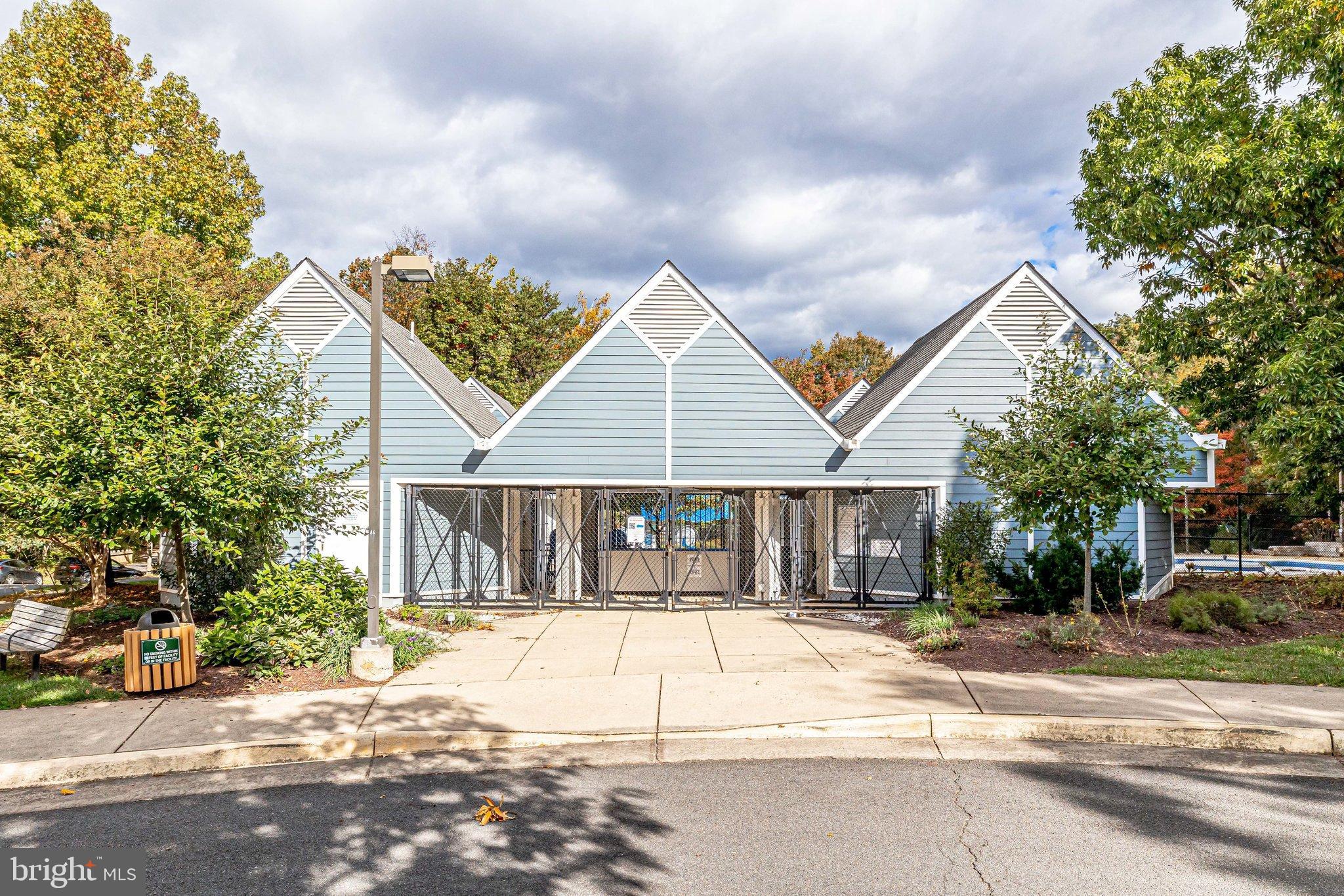 1644 Fieldthorn Drive Reston, VA 20194 - Photo 56 of 74 Autumnwood Pool is close by!