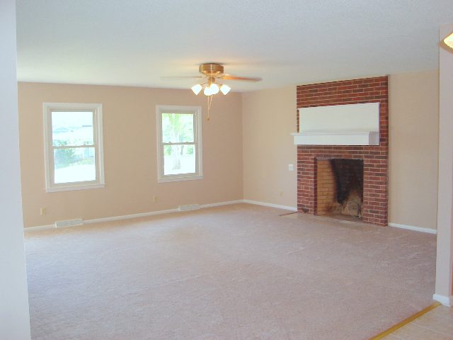 1221 Moorehead Place Pendleton, SC 29670 - Photo 4 of 9