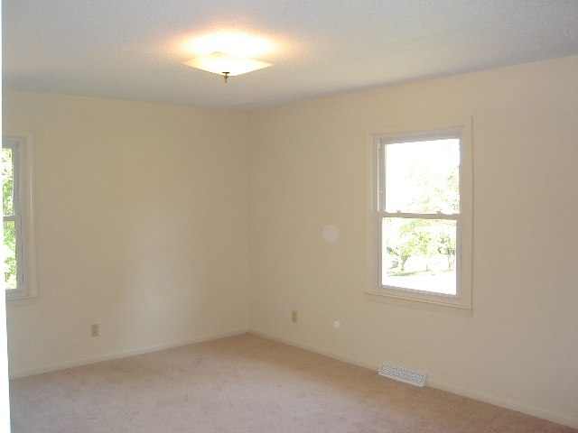 1221 Moorehead Place Pendleton, SC 29670 - Photo 8 of 9