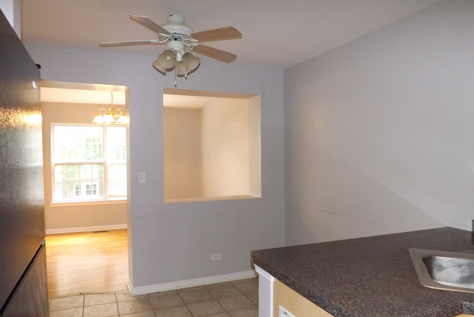 1237 Georgetown Way Vernon Hills, IL 60061 - Photo 7 of 16 a view of an empty room and window