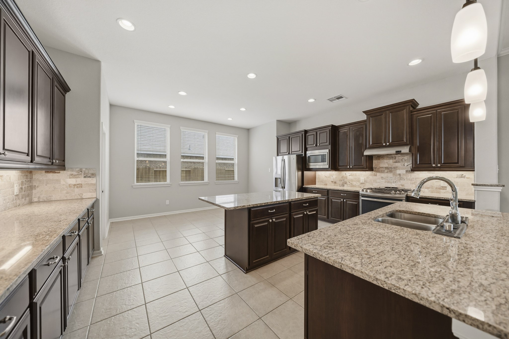 4603 Western Brook Drive Spring, TX 77388 - Photo 6 of 13