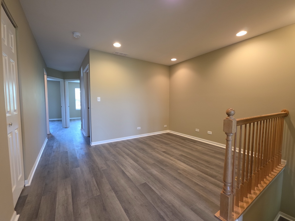 207 Springbrook Trail South Oswego, IL 60543 - Photo 8 of 15