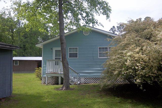 1307 Beulah Road Smoaks, SC 29481 - Photo 11 of 31 Side of House