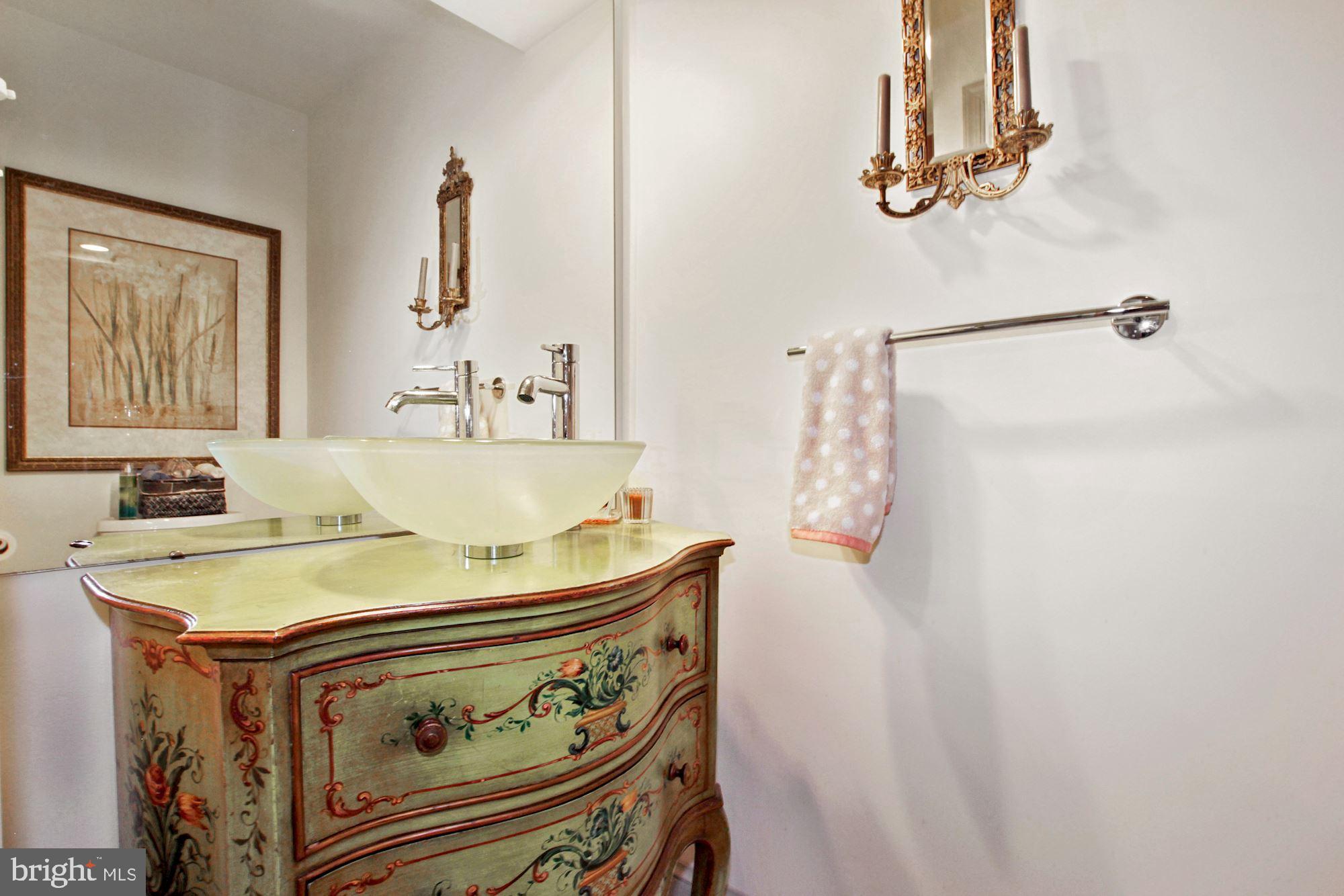 9409 Brooke Drive Bethesda, MD 20817 - Photo 22 of 47 Powder room