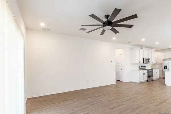 $285,000 | 2512 Ayers Drive, Seguin, TX 78155