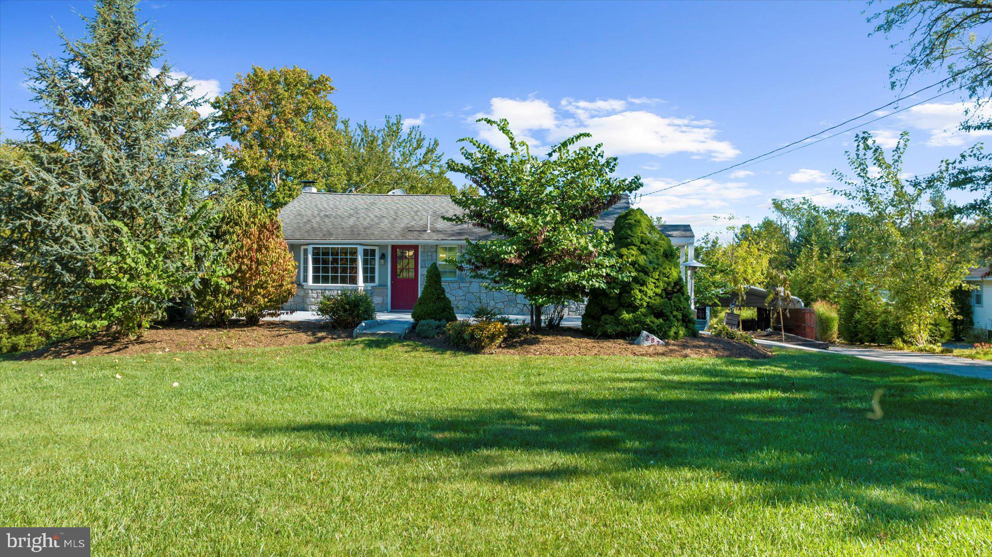 287 Kulp Road Pottstown, PA 19465 - Photo 2 of 39