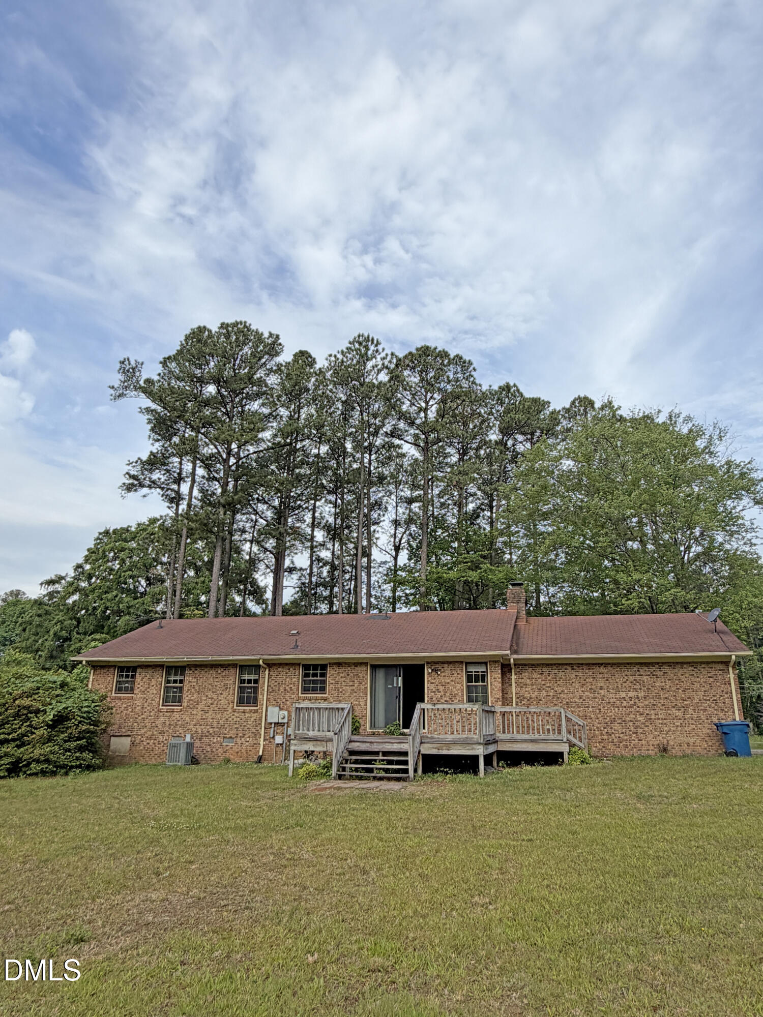 819 Glenco Road Durham, NC 27703 - Photo 6 of 16 IMG_6861