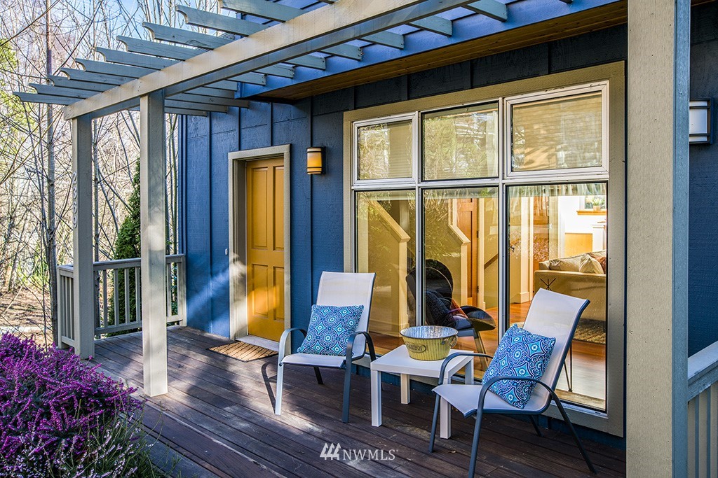 2369 South McClellan Street Seattle, WA 98144 - Photo 2 of 25 Gallery Image 2