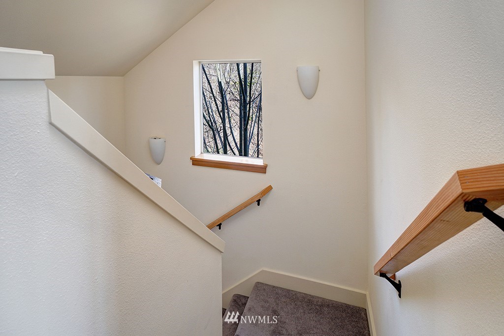 2369 South McClellan Street Seattle, WA 98144 - Photo 21 of 25 Gallery Image 21