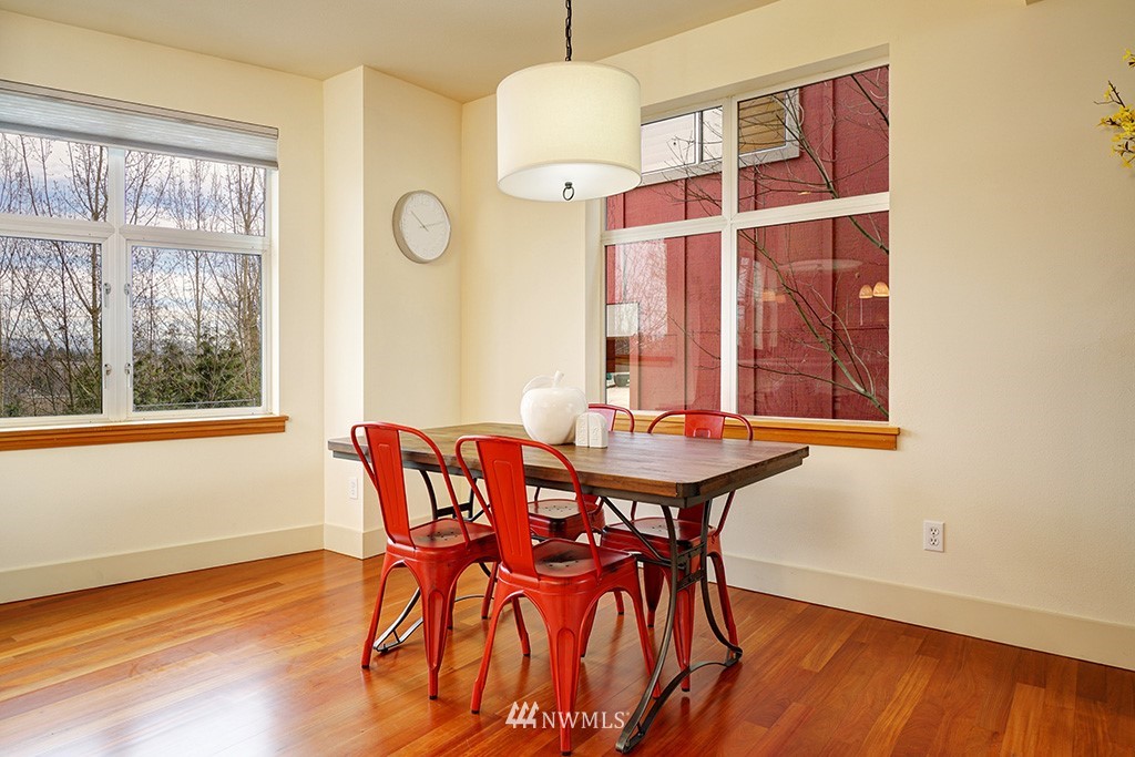 2369 South McClellan Street Seattle, WA 98144 - Photo 9 of 25 Gallery Image 9