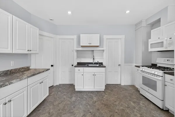 $785,000 | 15 Hayden Street, Marlborough, MA 01752