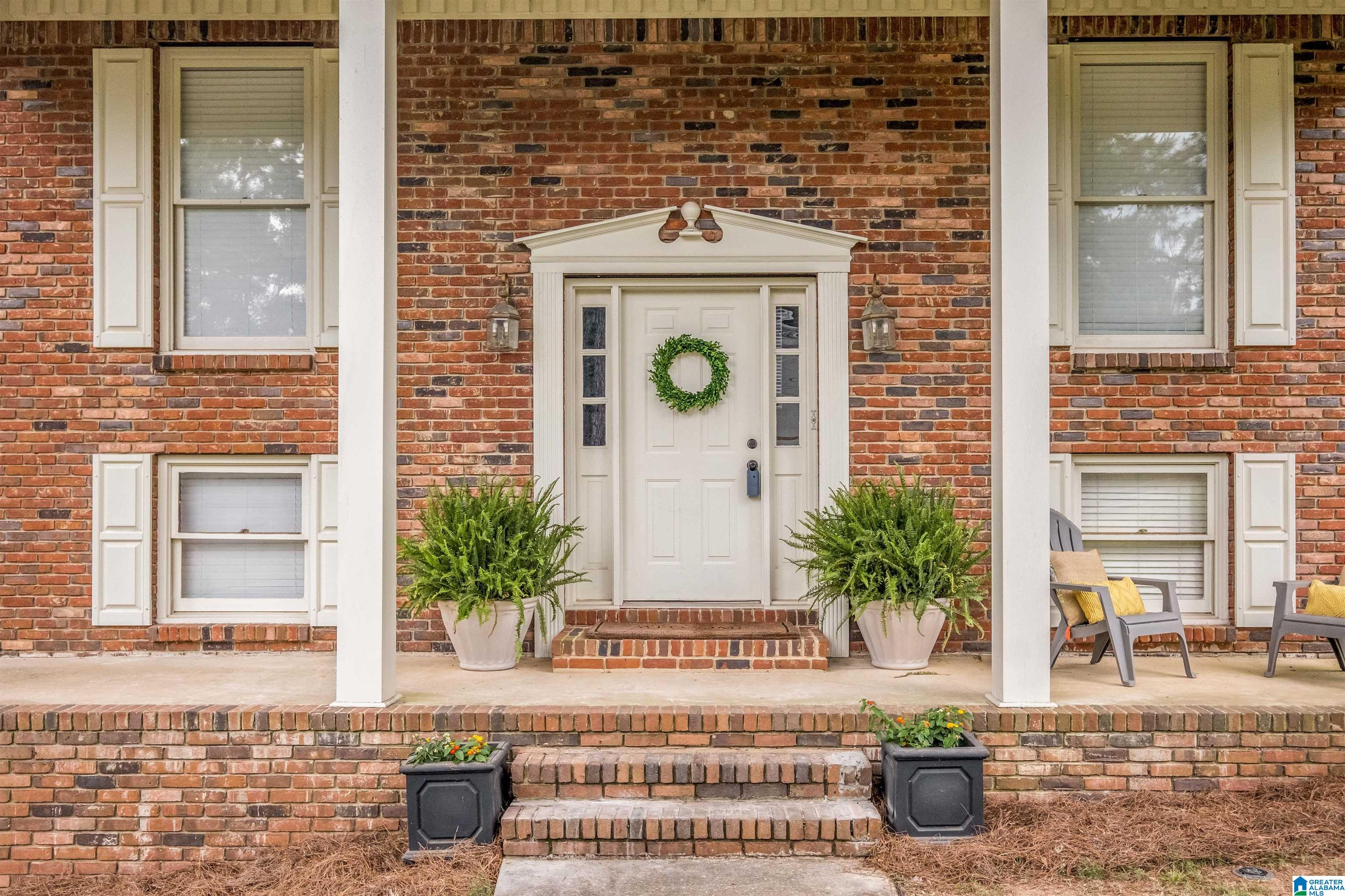 401 Roper Drive Trussville, AL 35173 - Photo 2 of 45