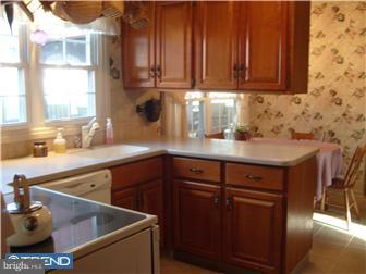 16 Trim Road Levittown, PA 19056 - Photo 5 of 12 Kitchen