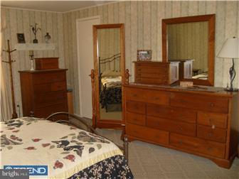 16 Trim Road Levittown, PA 19056 - Photo 8 of 12 Bedroom - Main