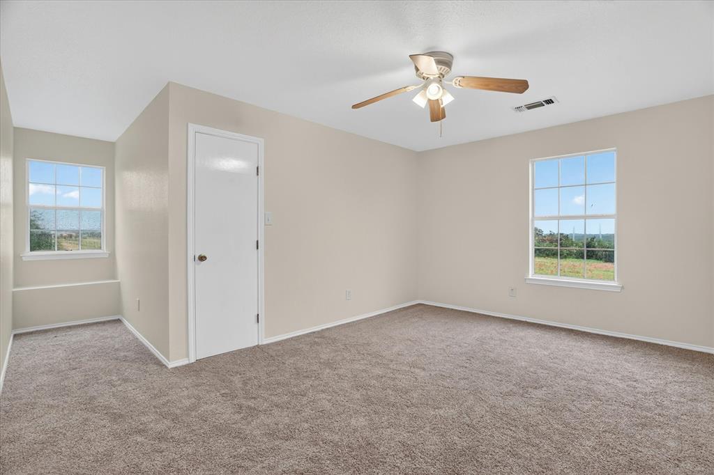 4697 Holbrook Road Springtown, TX 76082 - Photo 15 of 35