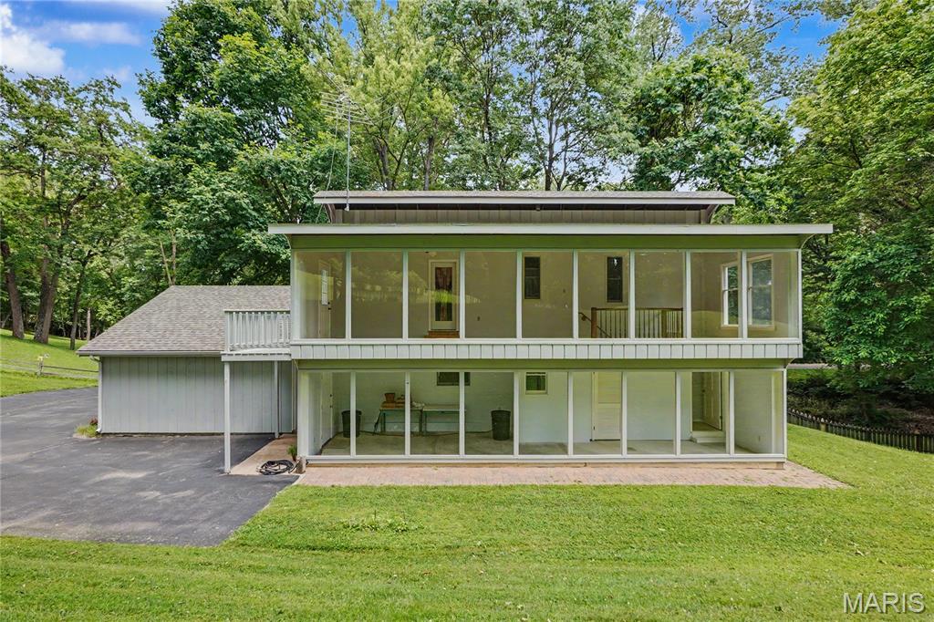 4120 Charbonier Road Florissant, MO 63031 - Photo 31 of 53