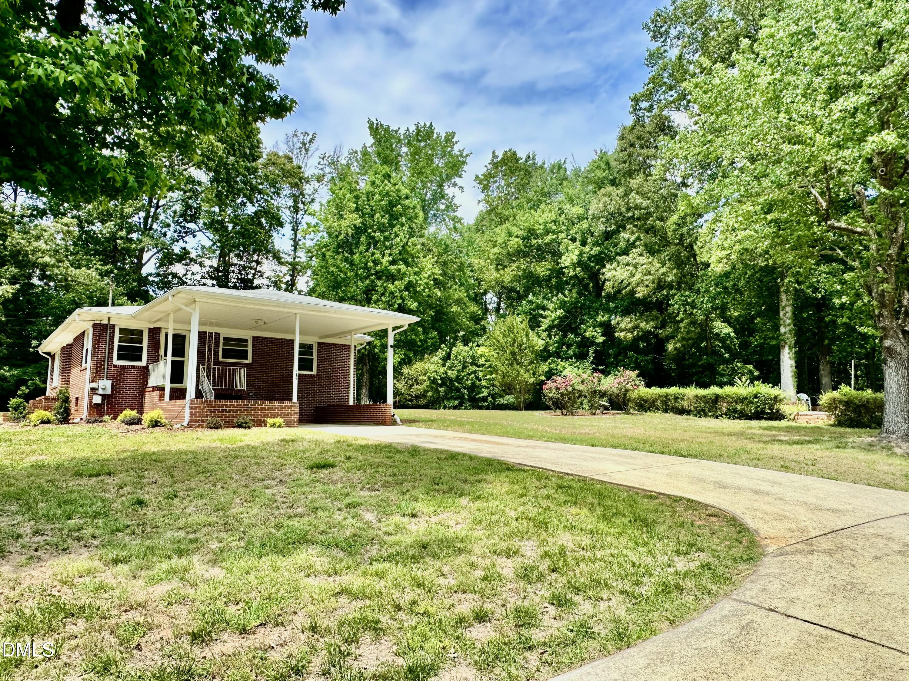 414 Woodsdale Road Roxboro, NC 27573 - Photo 3 of 47 IMG_6791