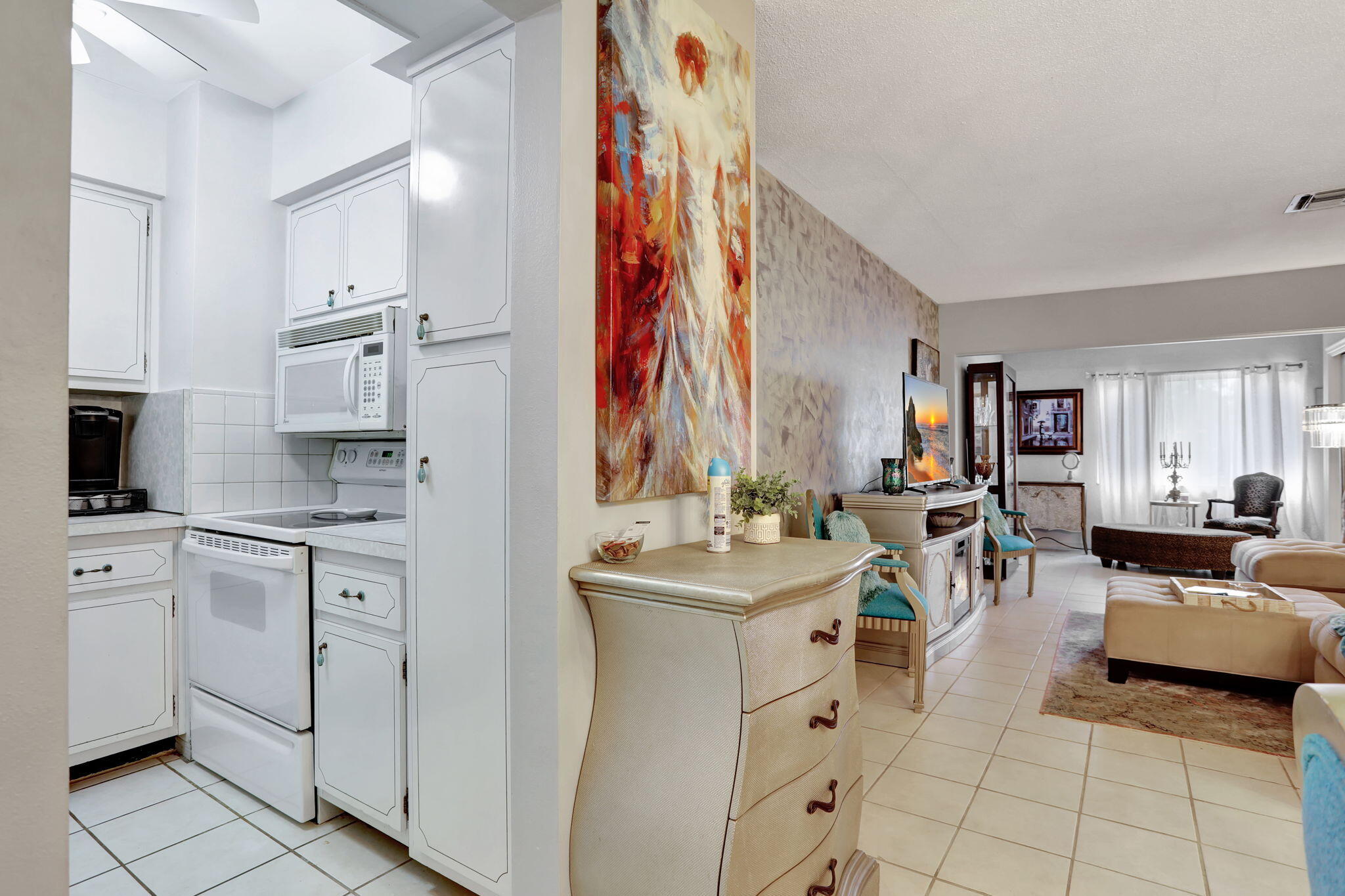 2131 Northeast 42nd Court, Unit 210E Lighthouse Point, FL 33064 - Photo 6 of 26 6-web-or-mls-001L7521