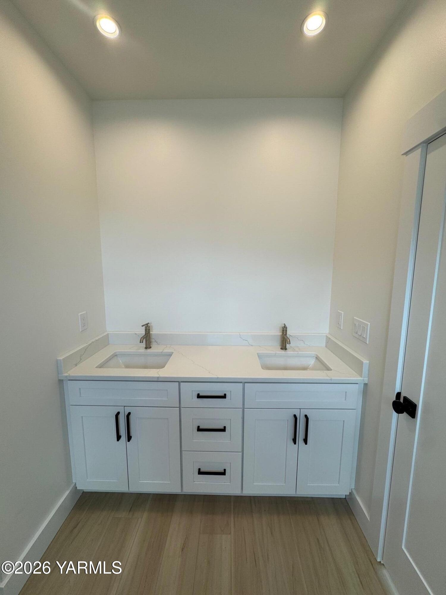 304 6th Street Zillah, WA 98953 - Photo 11 of 29 a view of cabinets with sink