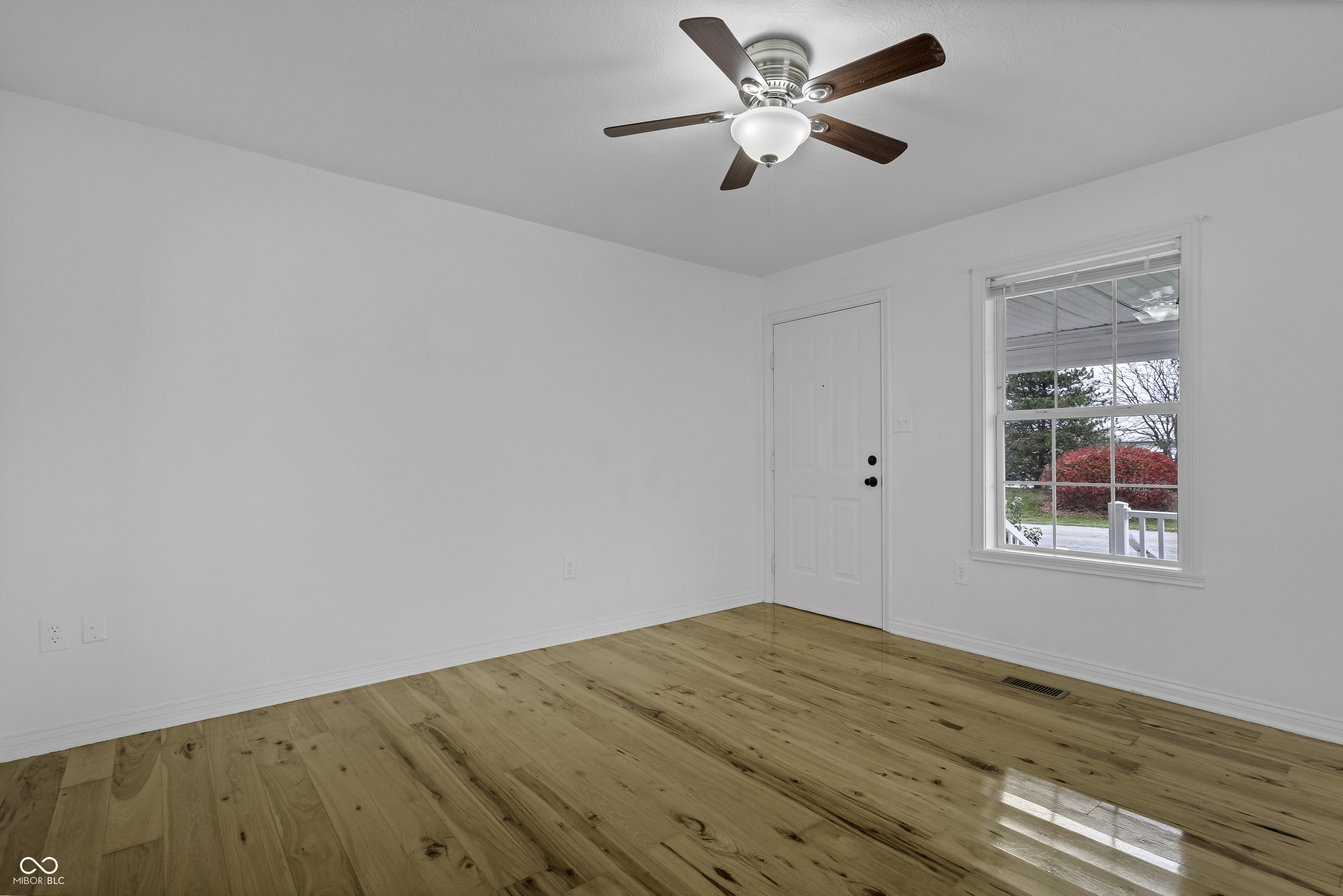 6540 Shanghai Road Indianapolis, IN 46278 - Photo 3 of 17 Gallery Image 3