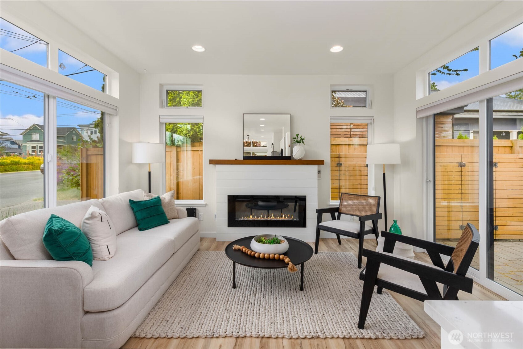 910 A 24th Avenue South Seattle, WA 98144 - Photo 4 of 27