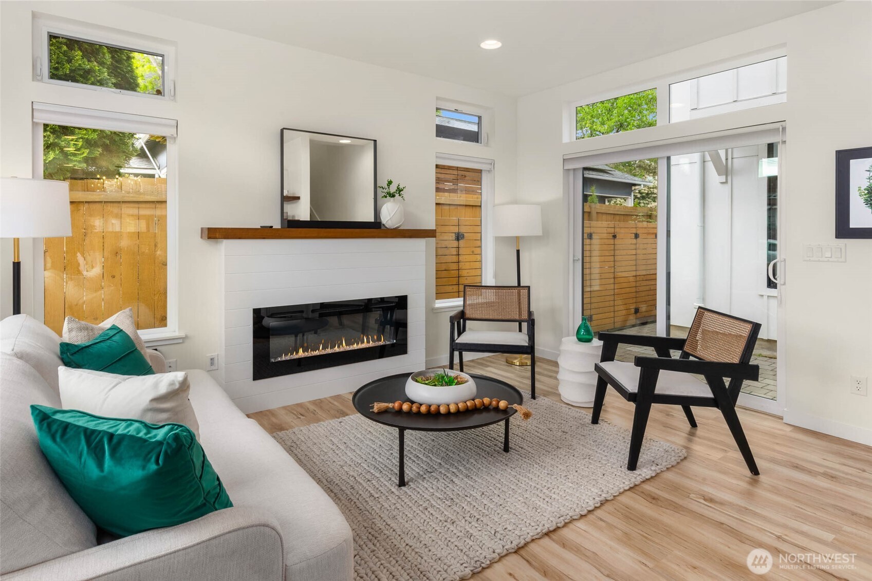 910 A 24th Avenue South Seattle, WA 98144 - Photo 5 of 27