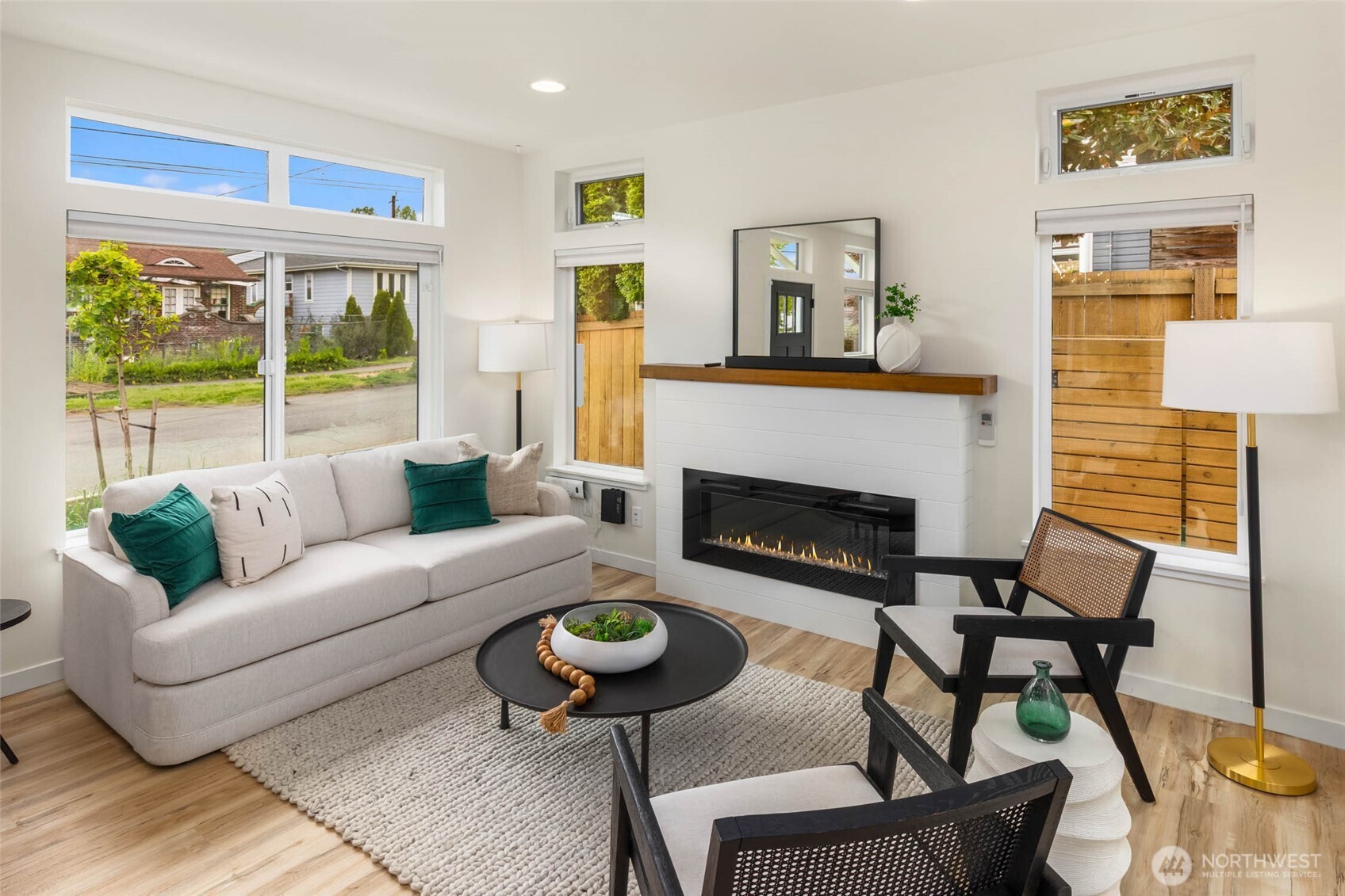 910 A 24th Avenue South Seattle, WA 98144 - Photo 7 of 27