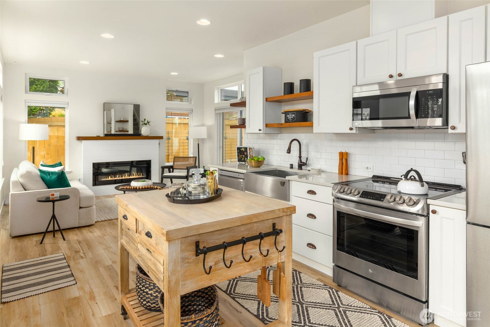 910 A 24th Avenue South Seattle, WA 98144 - Photo 10 of 27