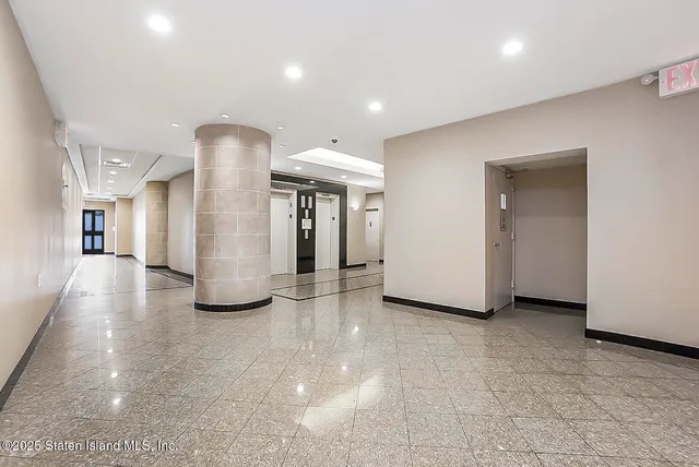 $399,000 | 10 Bay Street Landing, Unit 5A | Tompkinsville