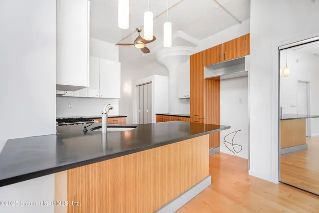 $399,000 | 10 Bay Street Landing, Unit 5A | Tompkinsville