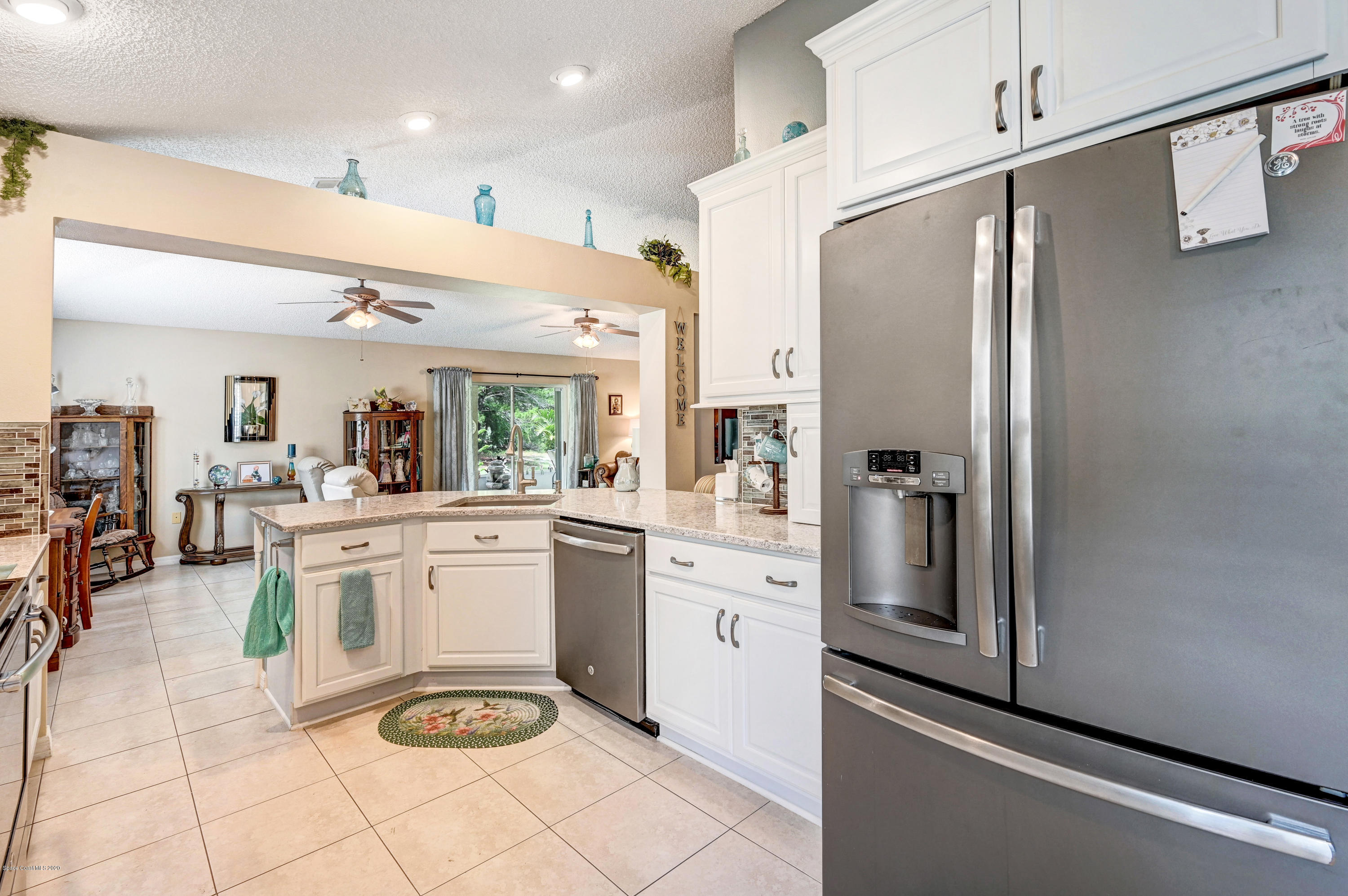 2153 Spring Creek Circle Palm Bay, FL 32905 - Photo 14 of 31 Kitchen -4