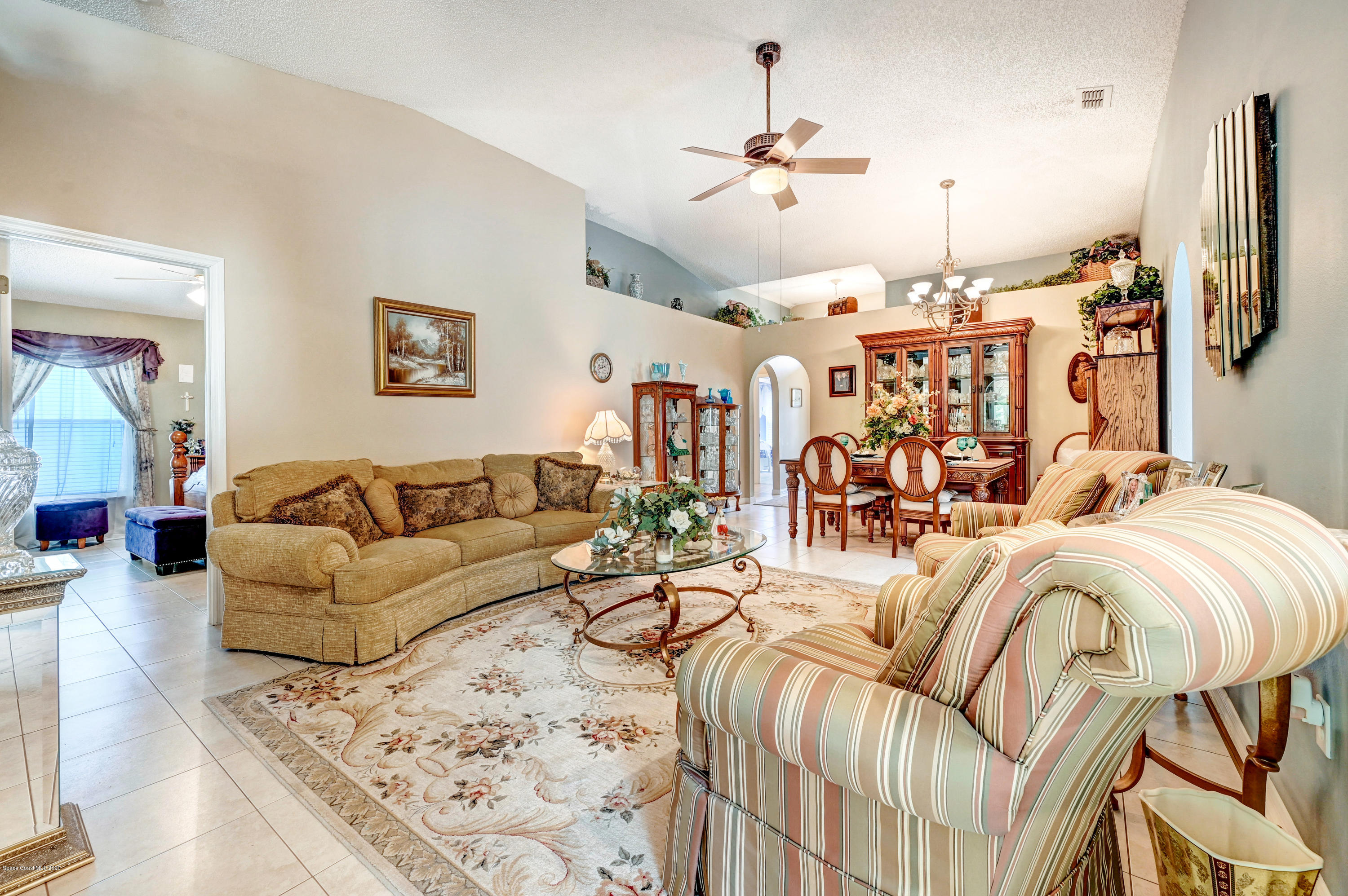 2153 Spring Creek Circle Palm Bay, FL 32905 - Photo 10 of 31 DR/LR area