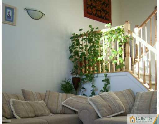 251 Hawthorne Road North Brunswick, NJ 08902 - Photo 3 of 8