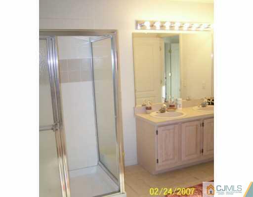 251 Hawthorne Road North Brunswick, NJ 08902 - Photo 6 of 8