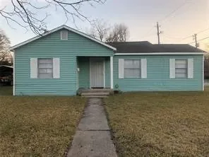 $389,900 | 902 Thomas Avenue, Pasadena, TX 77506