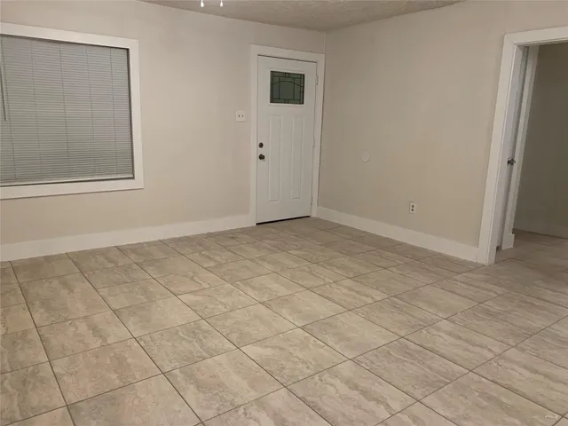 $389,900 | 902 Thomas Avenue, Pasadena, TX 77506