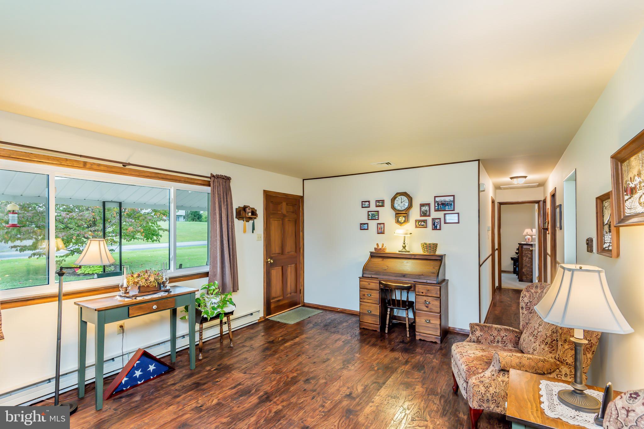 40 Texas Eastern Road Shermans Dale, PA 17090 - Photo 20 of 37 living room