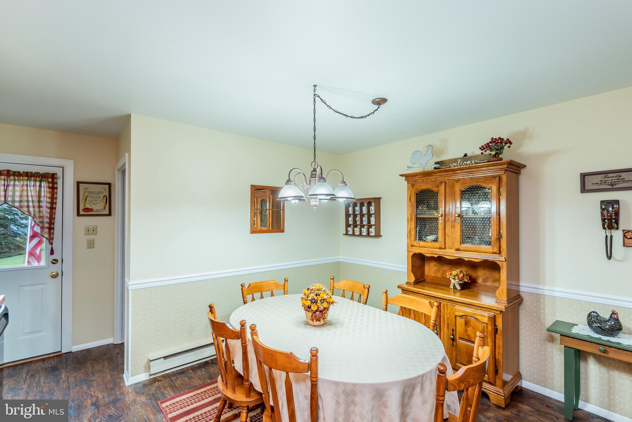 40 Texas Eastern Road Shermans Dale, PA 17090 - Photo 23 of 37 Kitchen/dining area