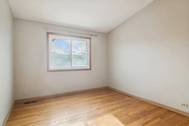 $349,999 | 1533 North Arlington Heights Road, Unit D, Arlington Heights, IL 60004