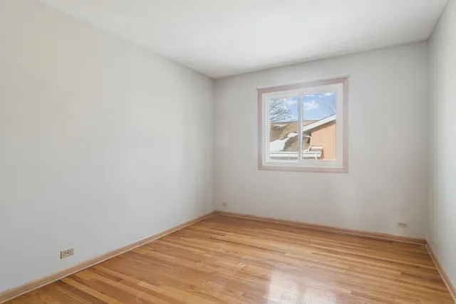 $349,999 | 1533 North Arlington Heights Road, Unit D, Arlington Heights, IL 60004