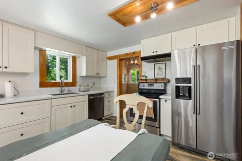 $1,075,000 | 22122 Southeast 51st Place, Issaquah, WA 98029