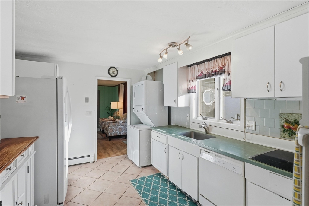 14 Ridgefield Drive Framingham, MA 01701 - Photo 14 of 40 Gallery Image 14