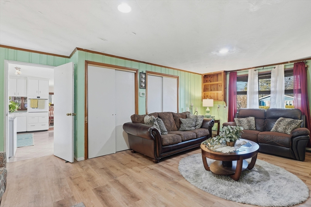 14 Ridgefield Drive Framingham, MA 01701 - Photo 24 of 40 Gallery Image 24