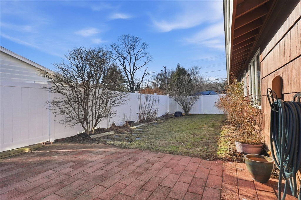 14 Ridgefield Drive Framingham, MA 01701 - Photo 35 of 40 Gallery Image 35