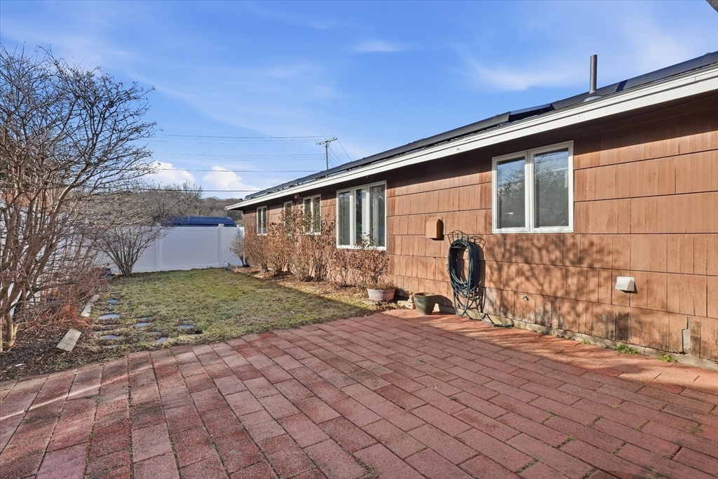 14 Ridgefield Drive Framingham, MA 01701 - Photo 37 of 40 Gallery Image 37
